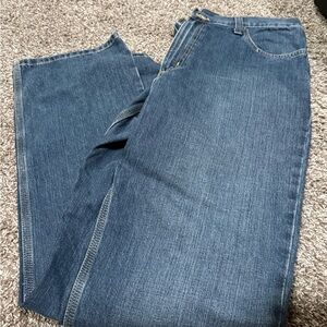 🍎Men's Blue Carhart Jeans NWOT didn’t fit and the tags had been cut off!